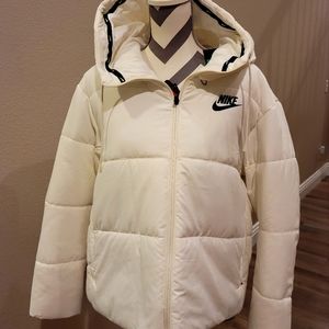 Women's Nike White Puffer Jacket